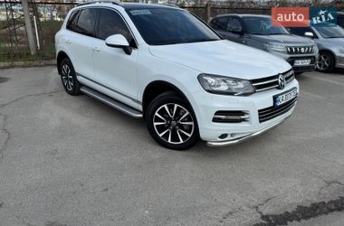 Позашляховик / Кросовер Volkswagen Touareg 2013 в Києві