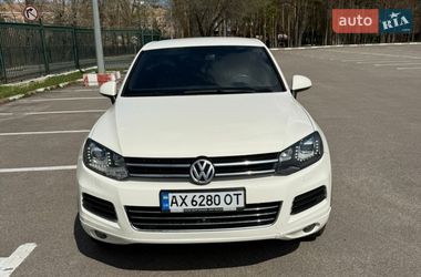 Позашляховик / Кросовер Volkswagen Touareg 2010 в Харкові