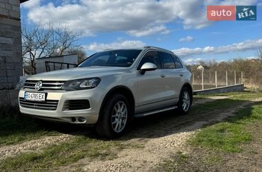 Внедорожник / Кроссовер Volkswagen Touareg 2012 в Тернополе