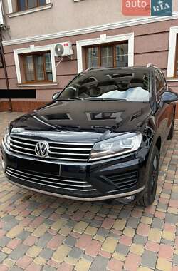 Внедорожник / Кроссовер Volkswagen Touareg 2016 в Киеве
