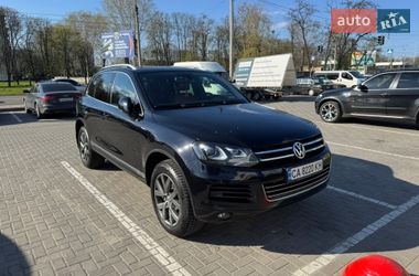 Внедорожник / Кроссовер Volkswagen Touareg 2013 в Черкассах