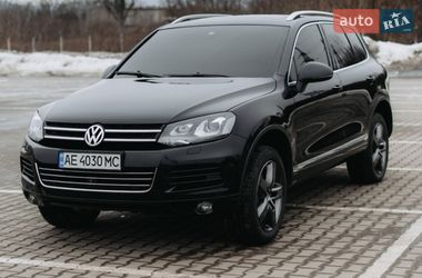 Внедорожник / Кроссовер Volkswagen Touareg 2012 в Черновцах