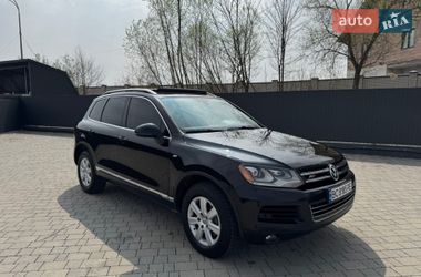 Внедорожник / Кроссовер Volkswagen Touareg 2013 в Львове