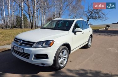 Внедорожник / Кроссовер Volkswagen Touareg 2011 в Житомире