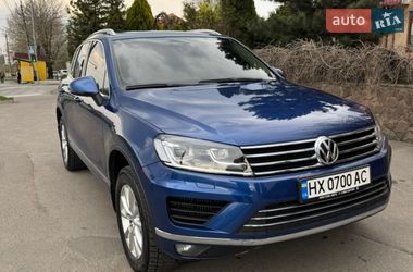 Внедорожник / Кроссовер Volkswagen Touareg 2015 в Хмельницком