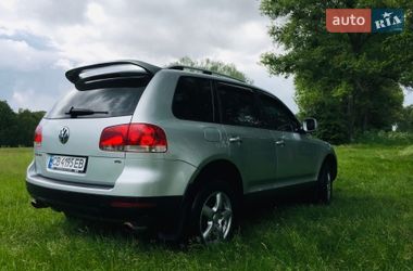 Позашляховик / Кросовер Volkswagen Touareg 2004 в Ромнах