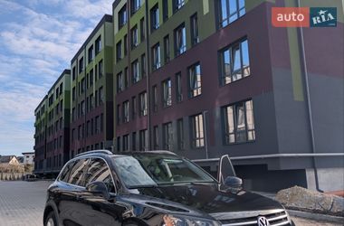 Позашляховик / Кросовер Volkswagen Touareg 2012 в Рівному
