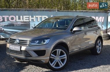 Позашляховик / Кросовер Volkswagen Touareg 2015 в Києві