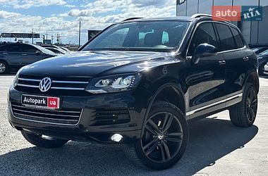 Внедорожник / Кроссовер Volkswagen Touareg 2011 в Львове