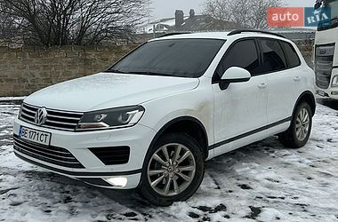 Позашляховик / Кросовер Volkswagen Touareg 2016 в Миколаєві