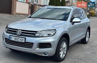 Внедорожник / Кроссовер Volkswagen Touareg 2012 в Киеве