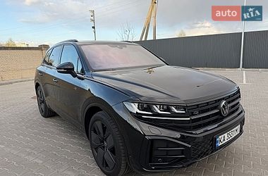 Позашляховик / Кросовер Volkswagen Touareg 2024 в Києві