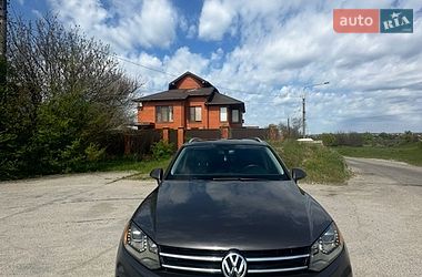 Позашляховик / Кросовер Volkswagen Touareg 2010 в Запоріжжі