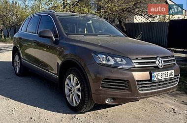 Позашляховик / Кросовер Volkswagen Touareg 2011 в Дніпрі