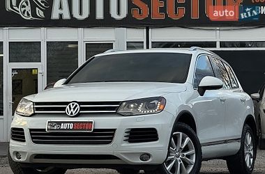 Внедорожник / Кроссовер Volkswagen Touareg 2014 в Харькове
