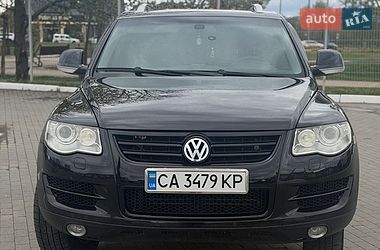 Позашляховик / Кросовер Volkswagen Touareg 2010 в Умані