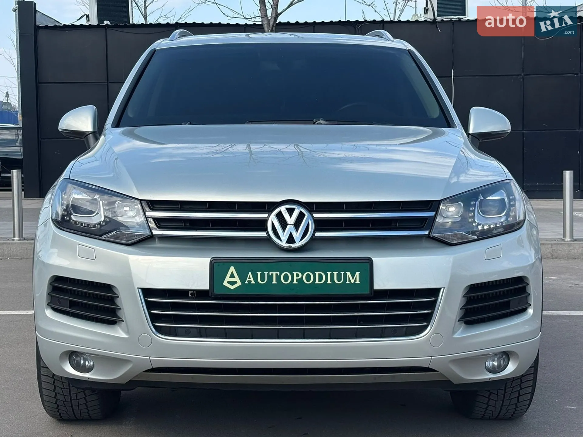 2014 Volkswagen Touareg - мініатюра 2