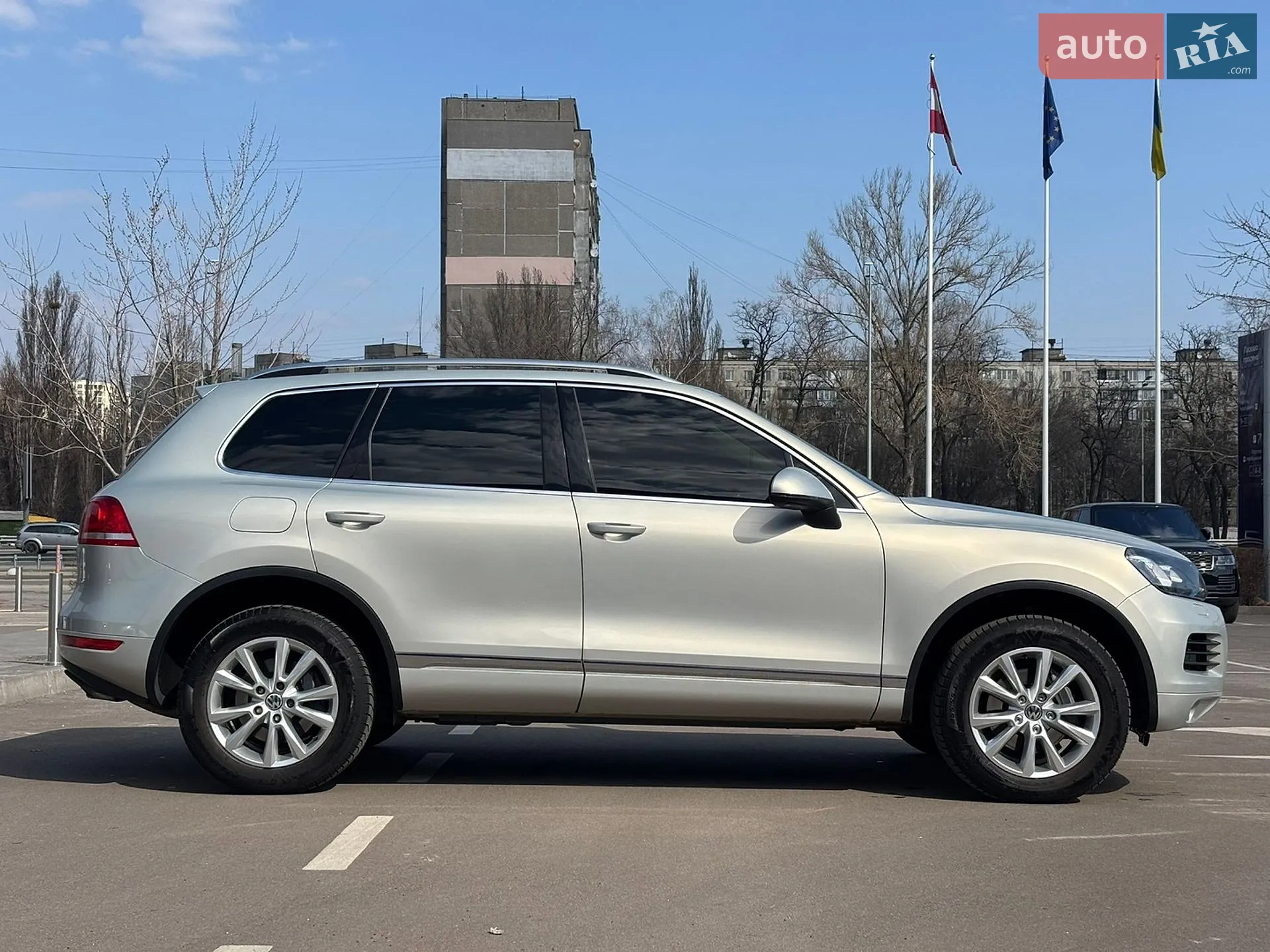 2014 Volkswagen Touareg - мініатюра 11