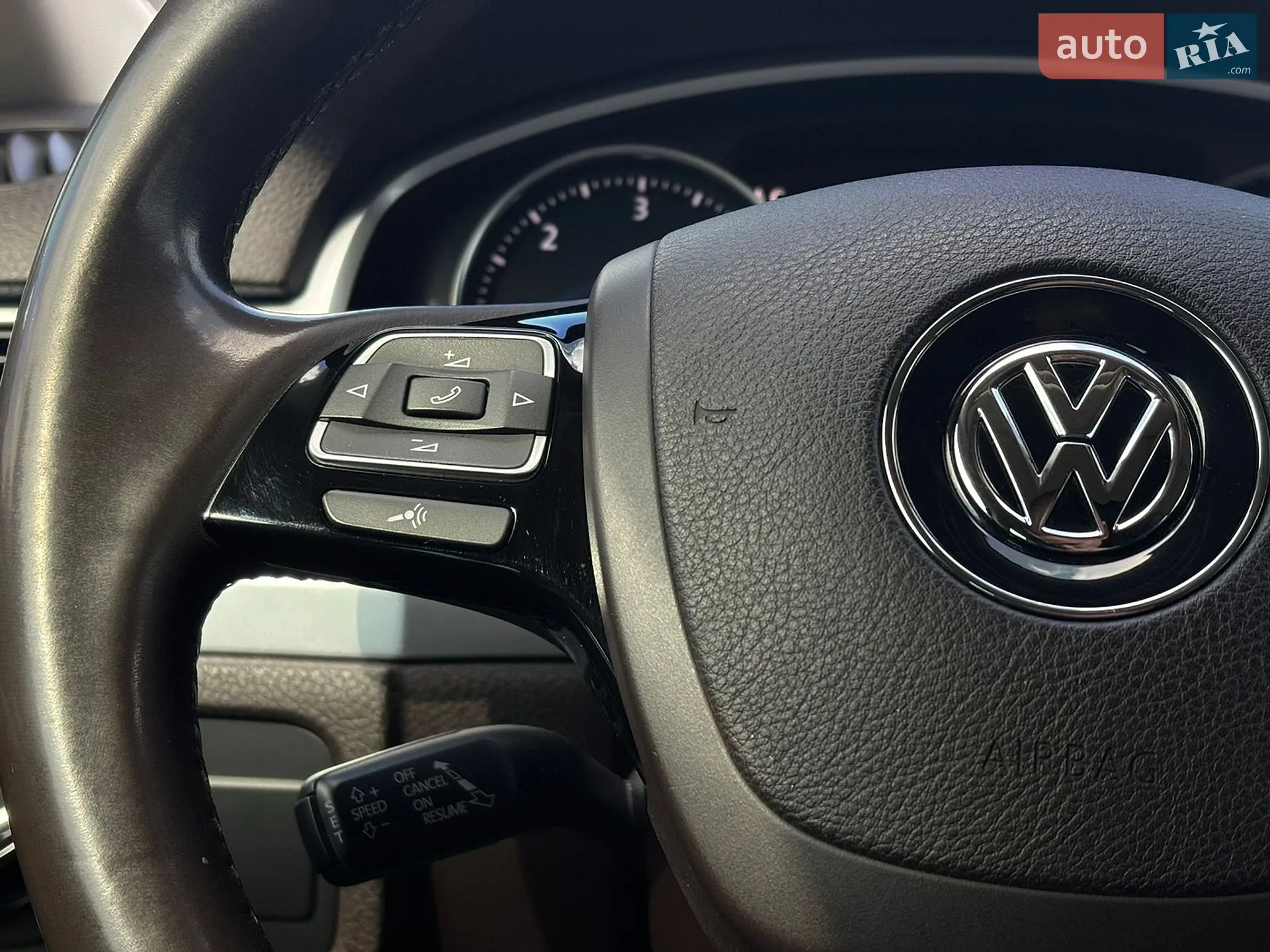 2014 Volkswagen Touareg - мініатюра 38