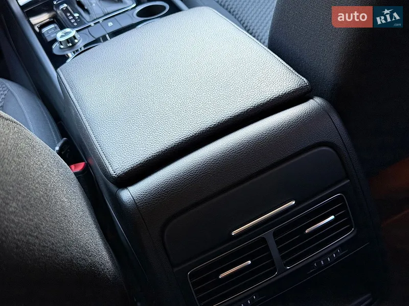 Volkswagen Touareg 2011 VIN WVGZZZ7PZBD028420 фото оголошення 70 з 162