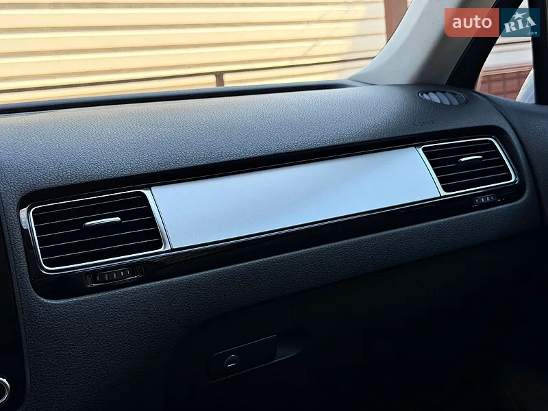 Volkswagen Touareg 2011 VIN WVGZZZ7PZBD028420 фото оголошення 79 з 162