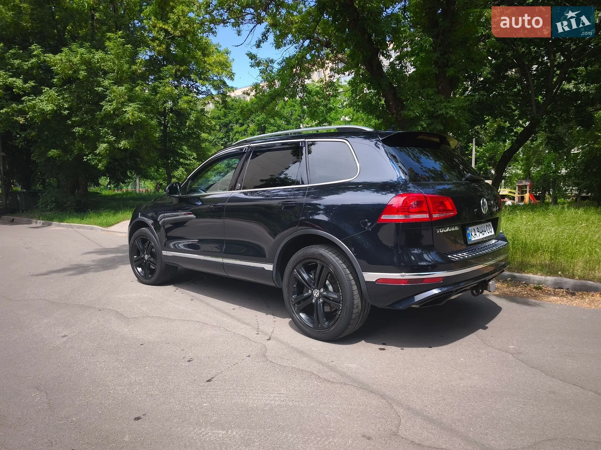 2017 Volkswagen Touareg - мініатюра 2