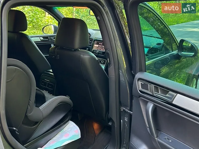 Volkswagen Touareg 2014 VIN WVGZZZ7PZED043768 фото оголошення 28 з 86
