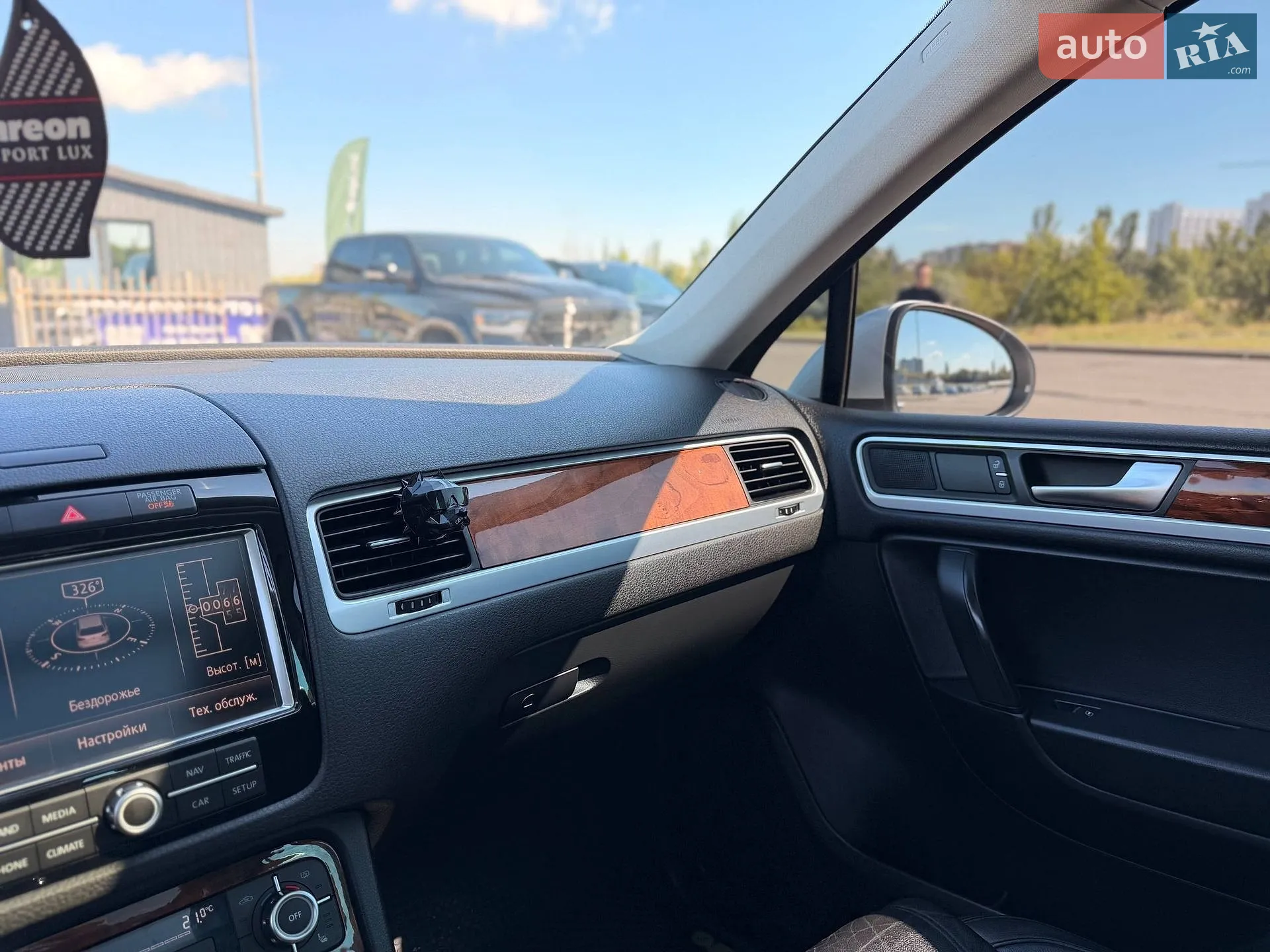 2010 Volkswagen Touareg - мініатюра 76