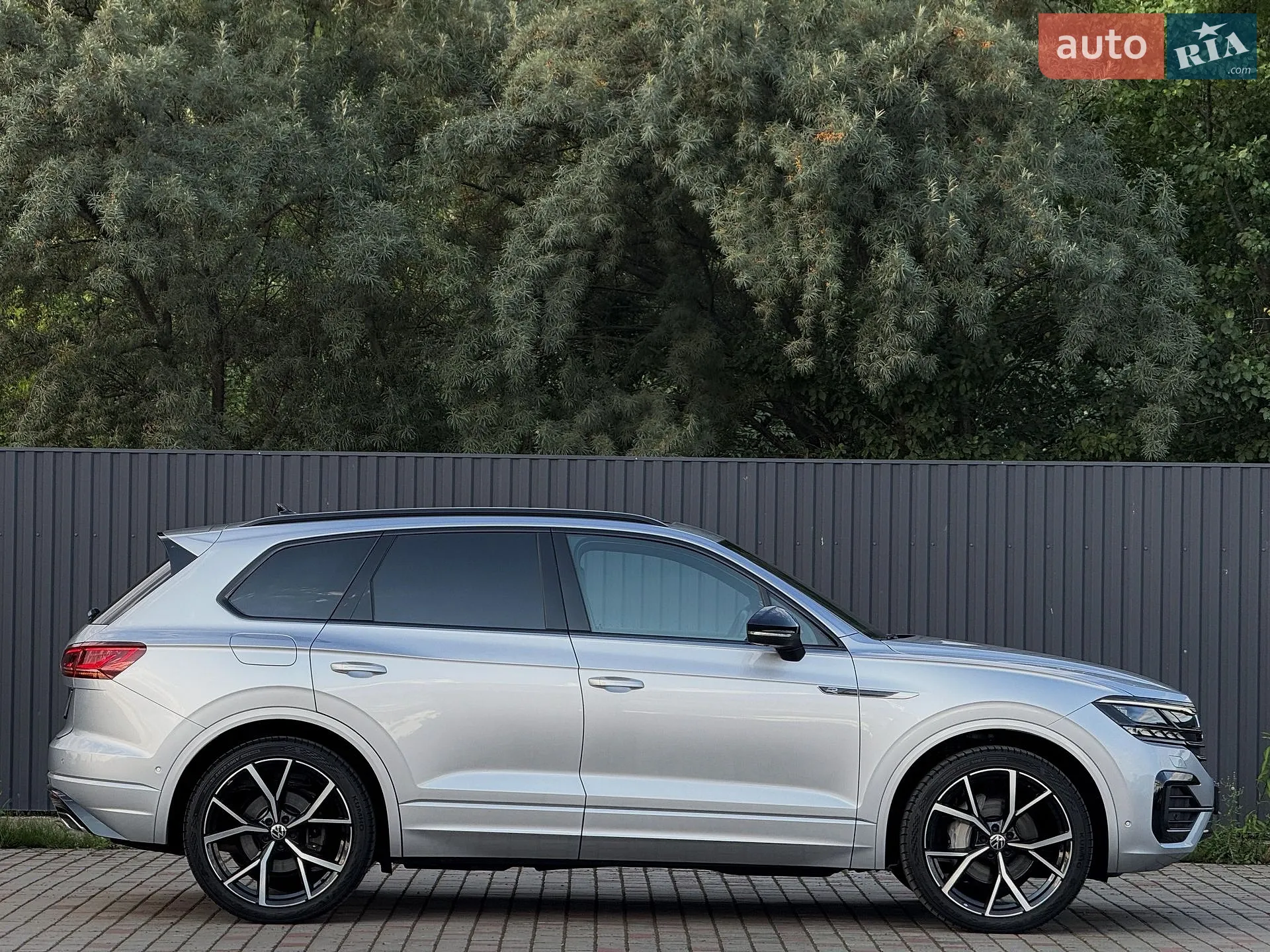 2021 Volkswagen Touareg - мініатюра 3