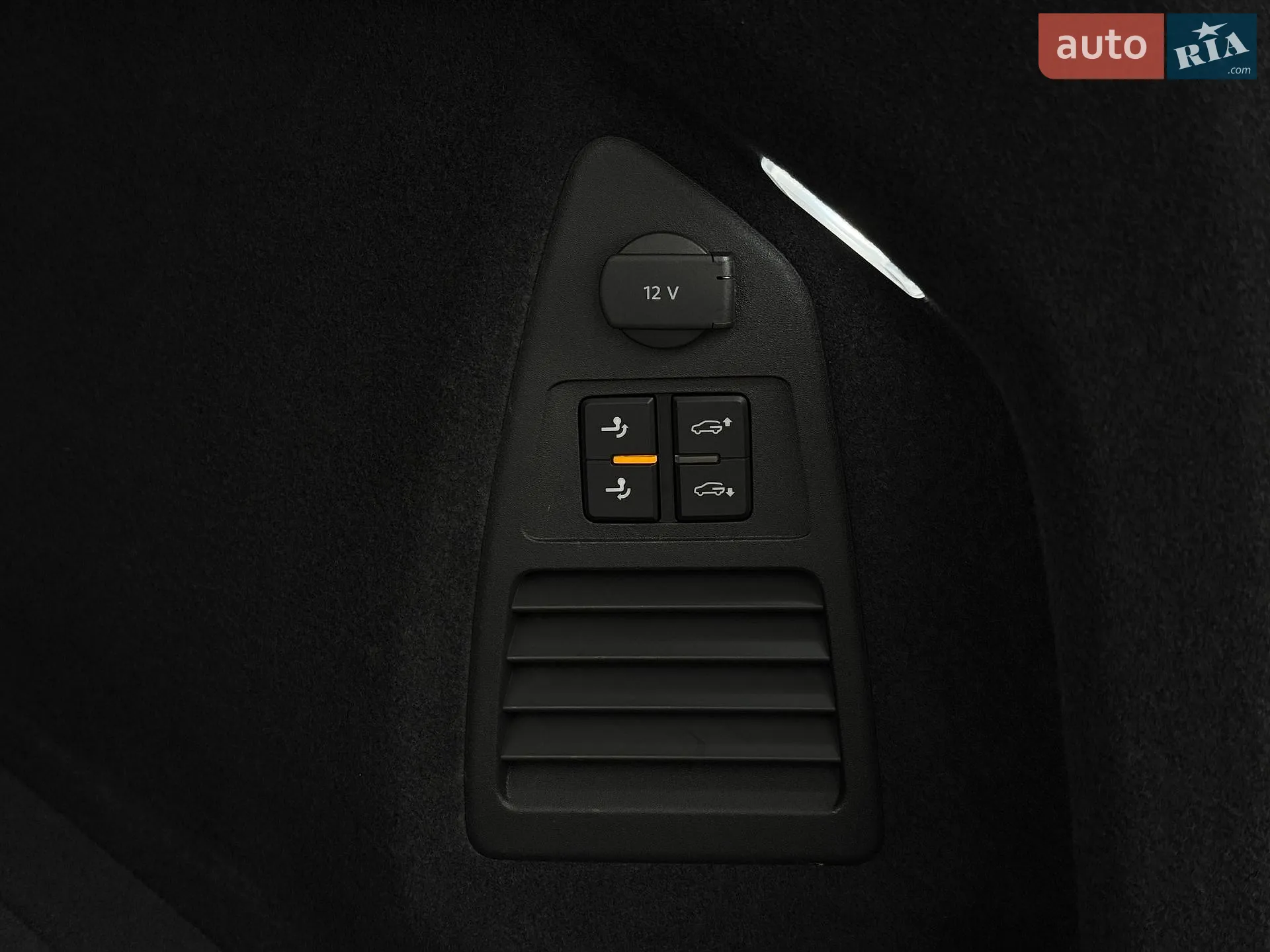 2021 Volkswagen Touareg - мініатюра 82