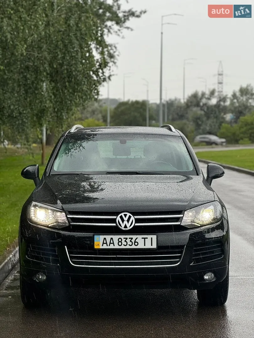 2013 Volkswagen Touareg - мініатюра 2