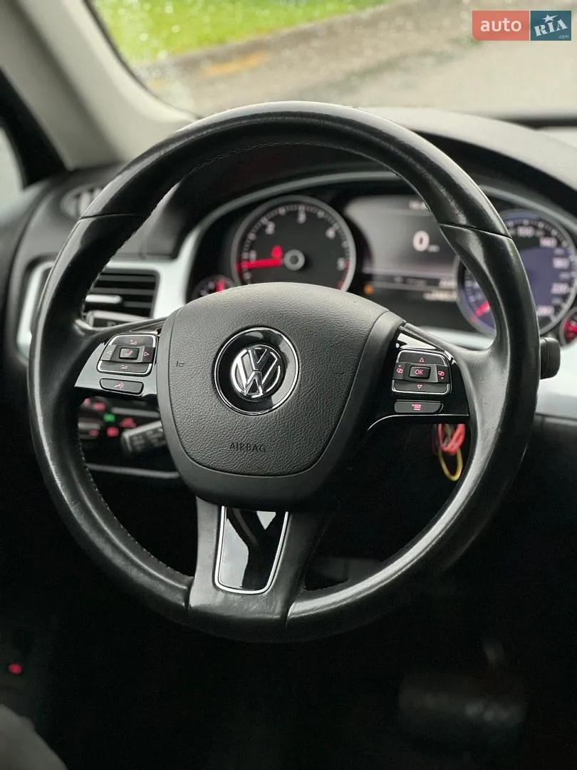 2013 Volkswagen Touareg - мініатюра 8