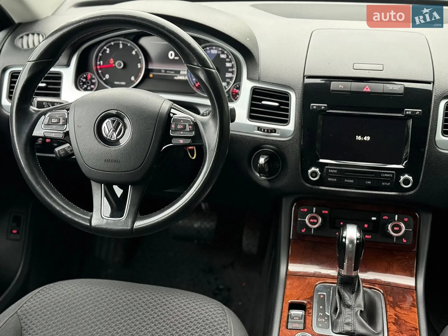 2013 Volkswagen Touareg - мініатюра 9