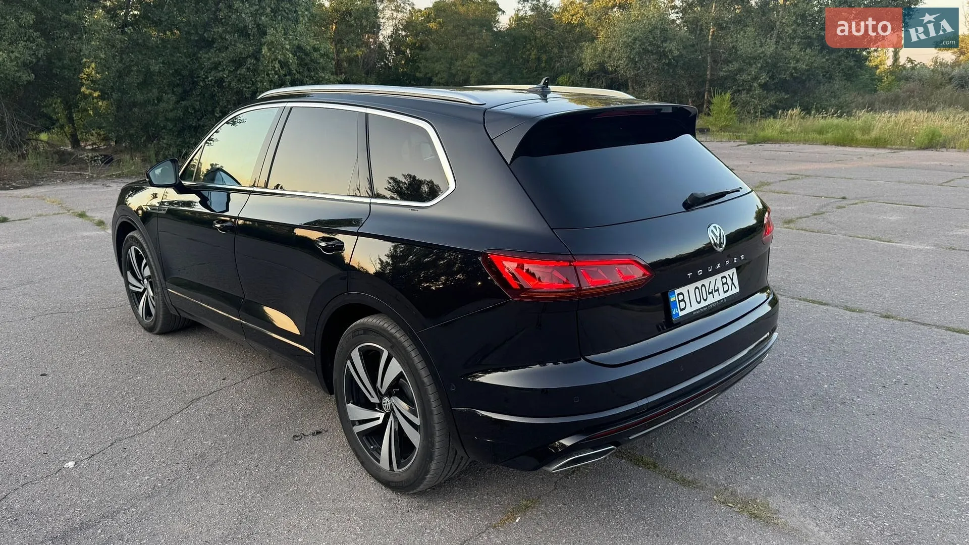 2019 Volkswagen Touareg - мініатюра 13
