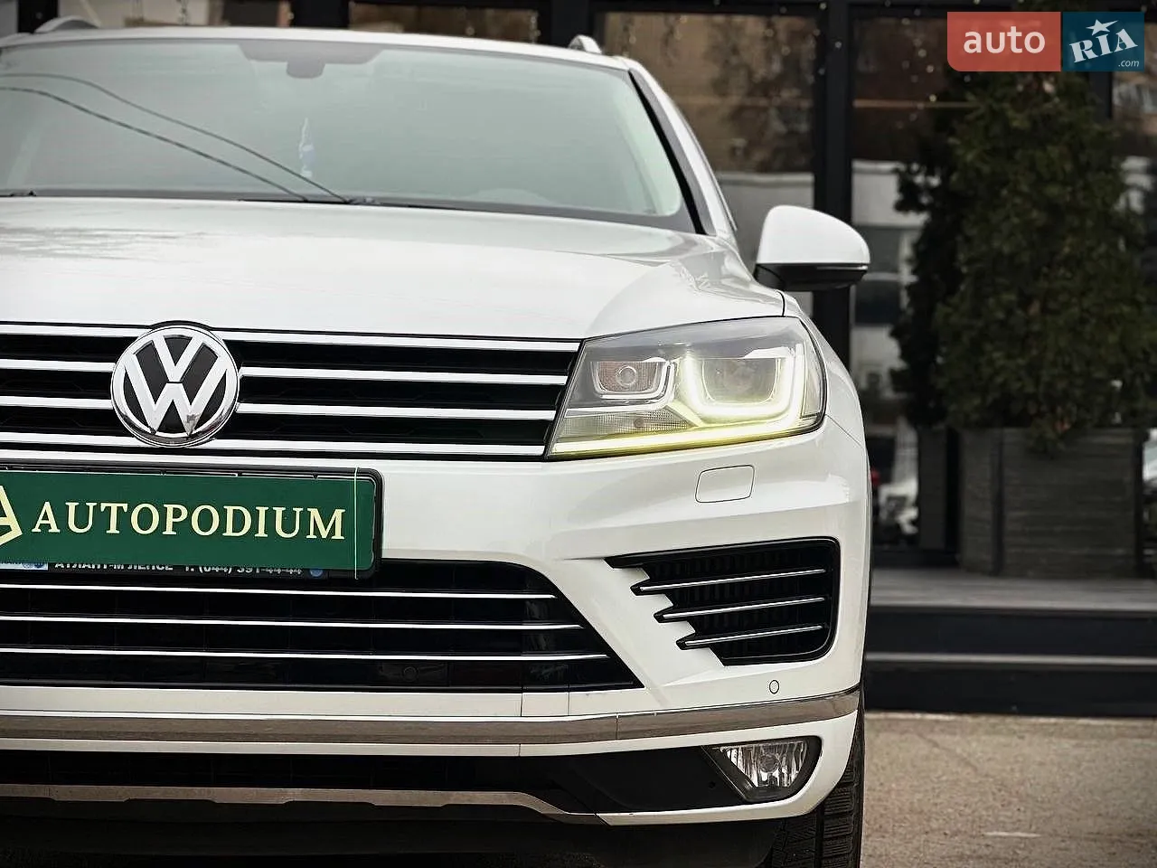 2018 Volkswagen Touareg - мініатюра 4
