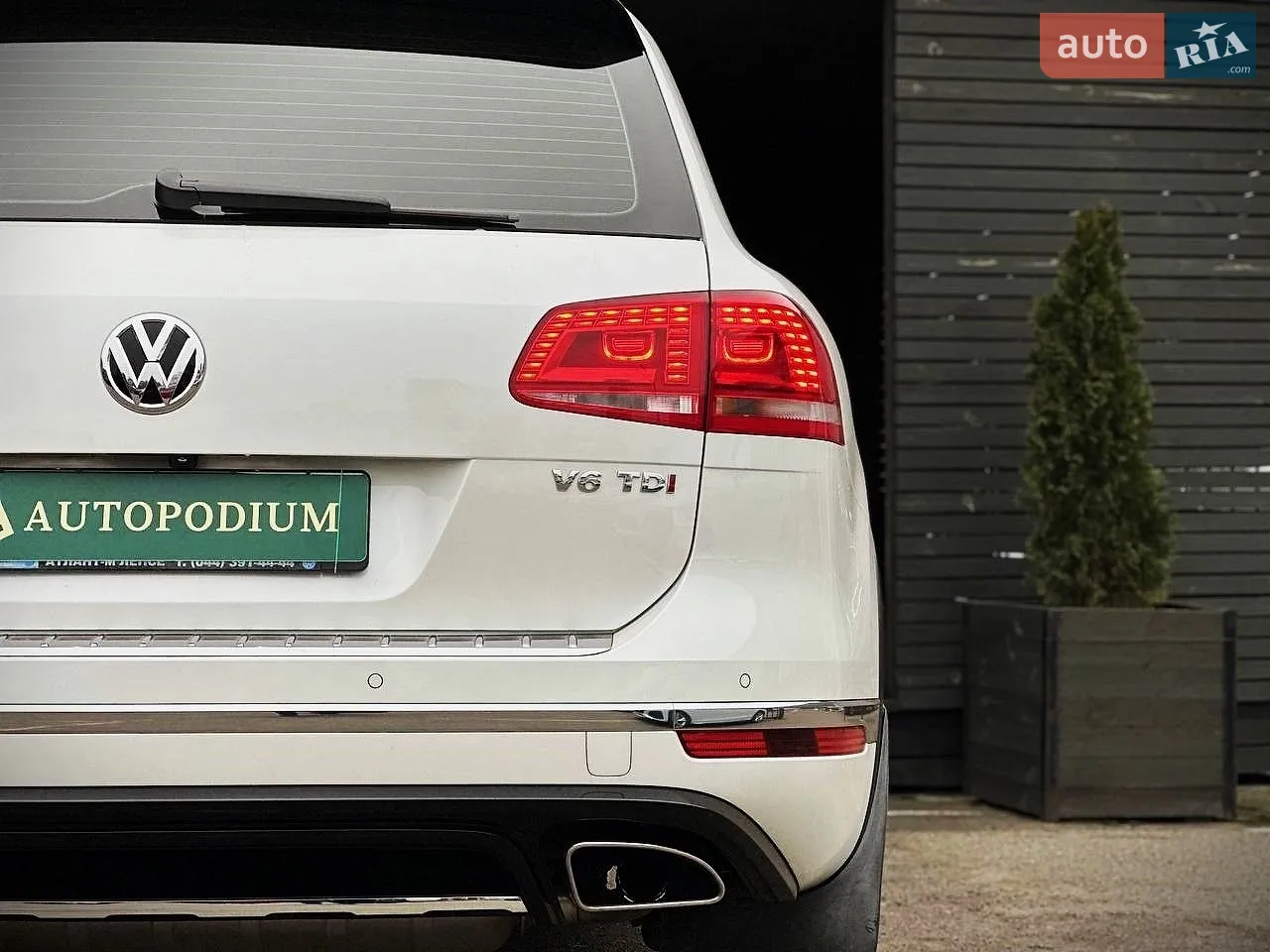 2018 Volkswagen Touareg - мініатюра 13