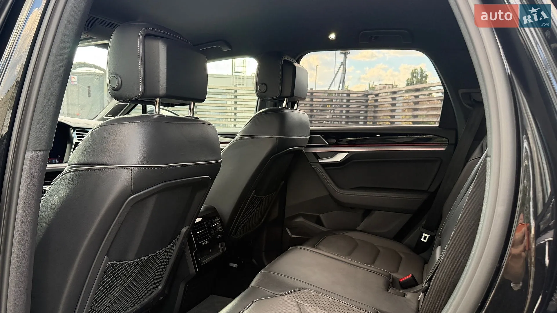 2022 Volkswagen Touareg - мініатюра 37
