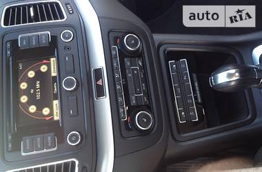 Минивэн Volkswagen Touran 2012 в 