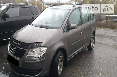 Минивэн Volkswagen Touran 2008 в Днепре