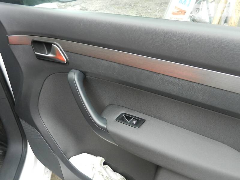 Мінівен Volkswagen Touran 2012 в Запоріжжі