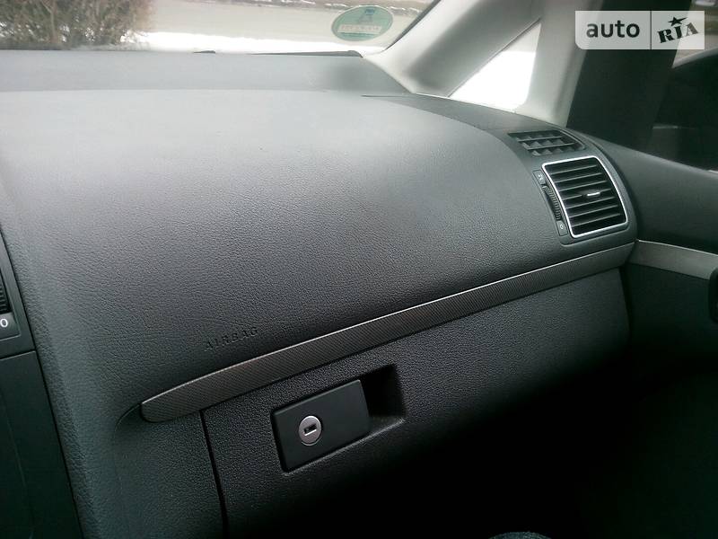 Микровэн Volkswagen Touran 2013 в Луцке фото 38 Микровэн Volkswagen Touran 2013 в Луцке