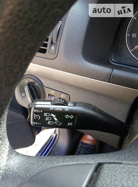 Минивэн Volkswagen Touran 2008 в Киеве