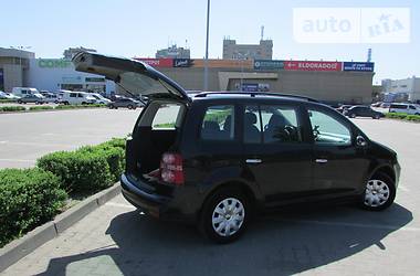 Мінівен Volkswagen Touran 2007 в Житомирі