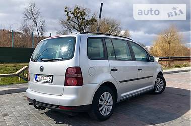 Минивэн Volkswagen Touran 2008 в Луцке