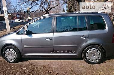 Мінівен Volkswagen Touran 2006 в 
