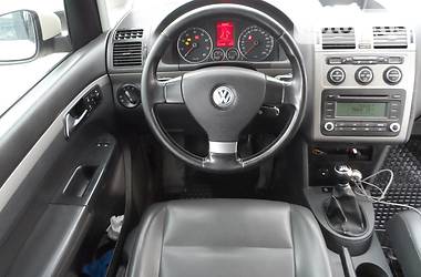 Минивэн Volkswagen Touran 2010 в Днепре