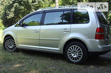 Універсал Volkswagen Touran 2004 в 