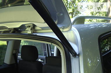 Універсал Volkswagen Touran 2004 в 