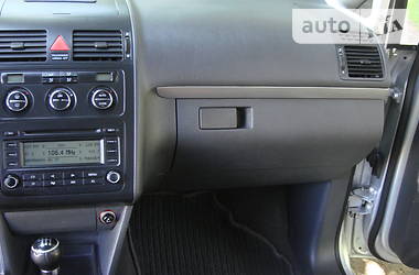 Універсал Volkswagen Touran 2004 в 