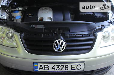Універсал Volkswagen Touran 2004 в 